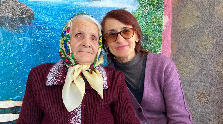 89-річна мешканка Барської громади співає старовинні українські пісні у TikTok