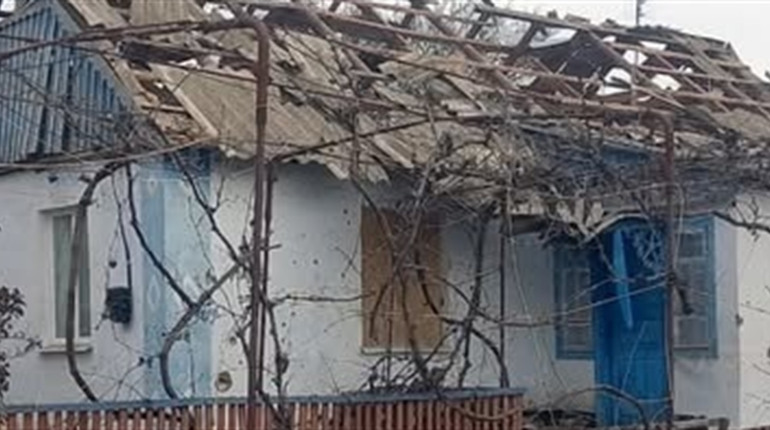 Ворожі війська атакували 19 міст і сіл Херсонщини: поранена жінка, пошкоджено 9 будинків