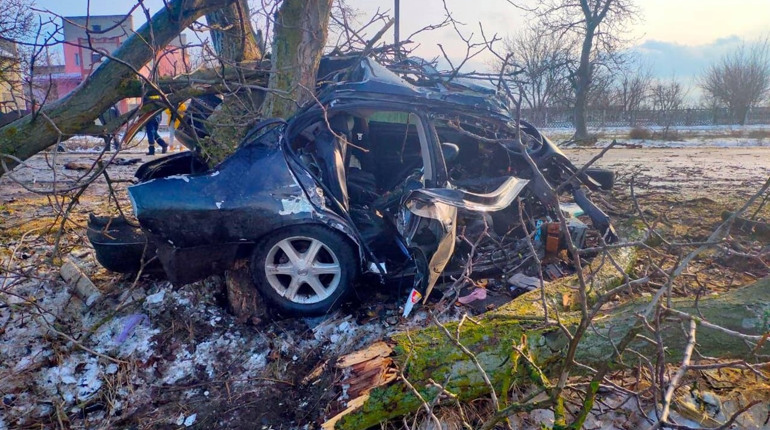 Автівку розірвало на шматки: в жахливій аварії на Херсонщині загинуло двоє чоловіків