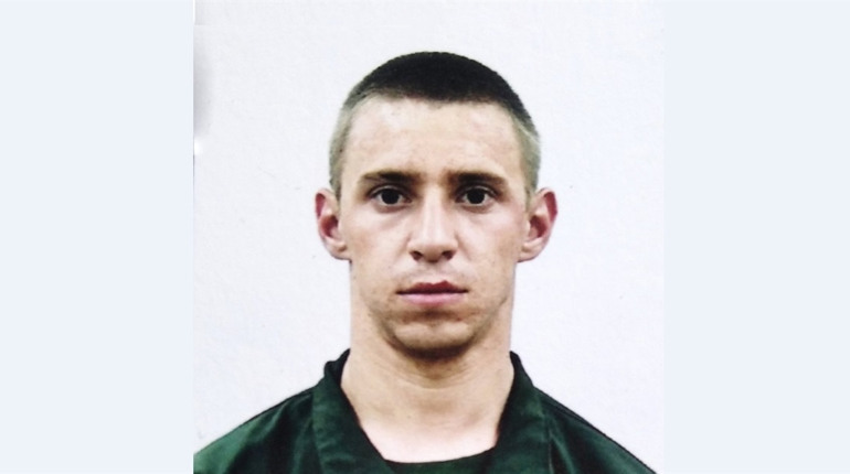 Обороняв Маріуполь: 23-річний "стальний" Захисник Максим Чабур навіки повернувся додому