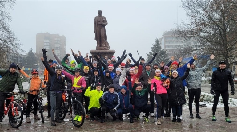 Фізична активність та приємне спілкування фундамент успішності активності в новому році