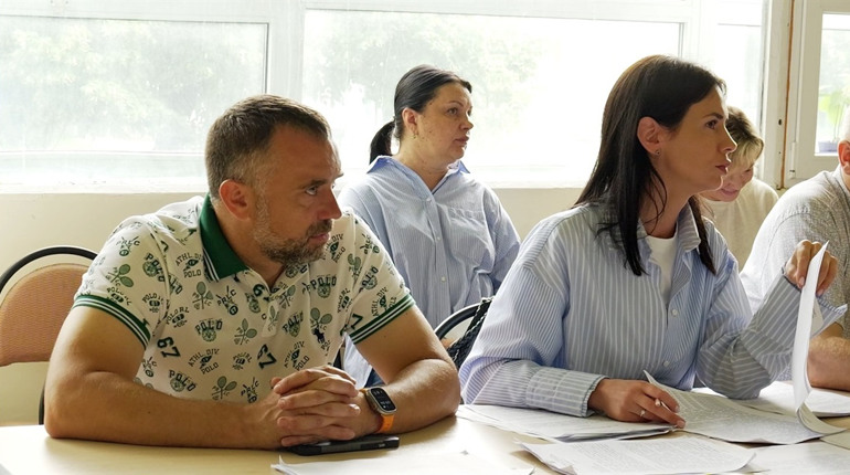 Засідання депутатських комісій: проблеми з укриттями та допомога постраждалому бізнесу