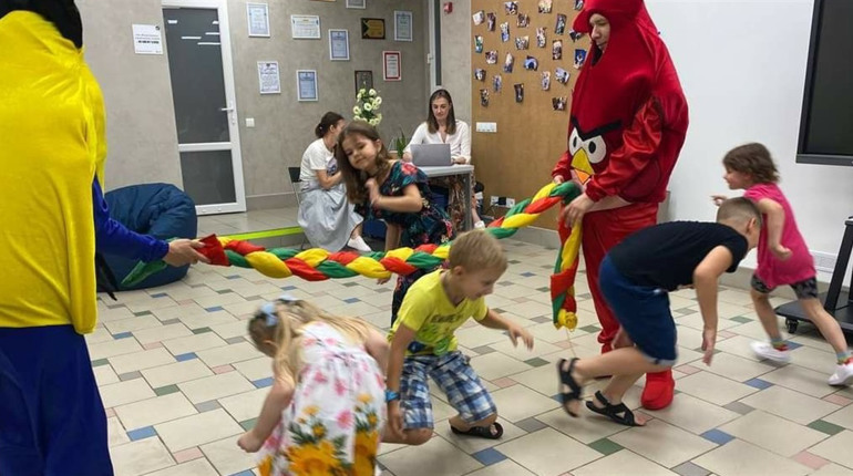 Діти-ВПО Курилівської громади зустрічаються в рамках проєкту "Згуртовані kids"