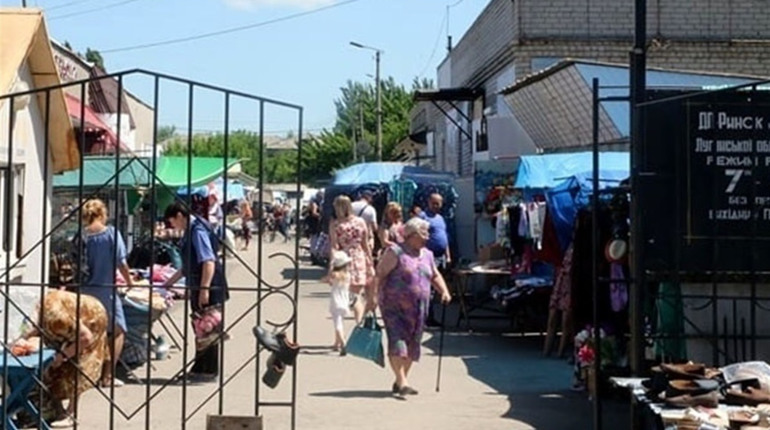 Мы узнали, какие цены на продукты питания на попаснянском рынке на конец апреля 2021