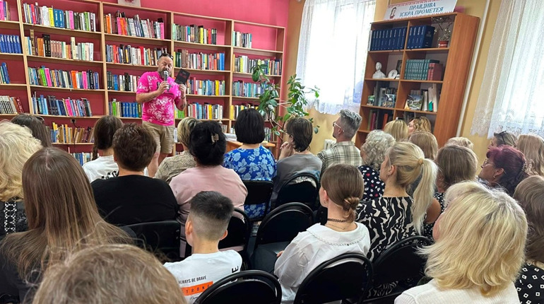 Руслан Горовий провів творчу зустріч у Молодіжному бібліопросторі у Звягелі