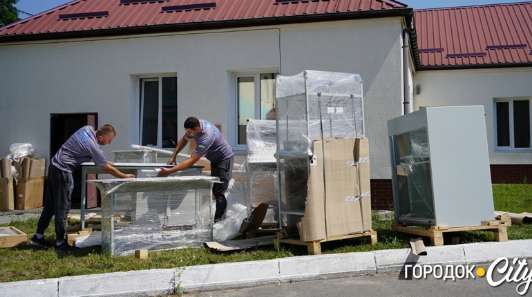 Городоцька лікарня отримала нові меблі для лабораторій: ще один крок до міжнародної акредитації