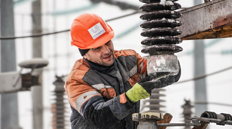 Супергерої, як вони є. Подвиг українських енергетиків у фоторепортажі