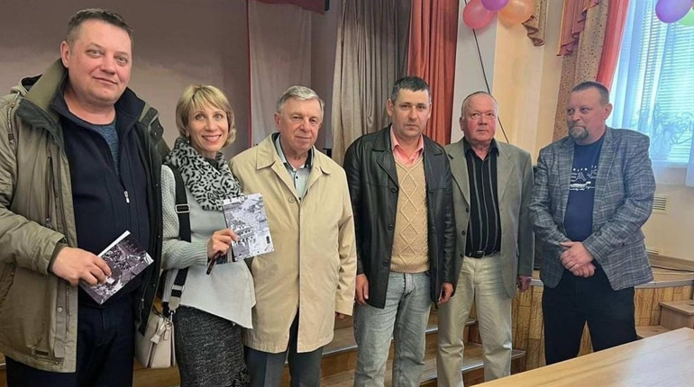 У світ вийшла нова збірка «Краєзнавчі нариси з історії Кременеччини»