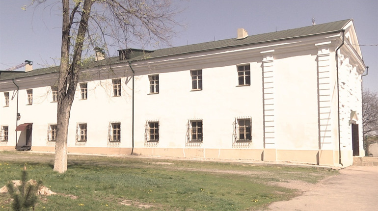 Історичні пазли: складаємо фото з Василіанського монастиря