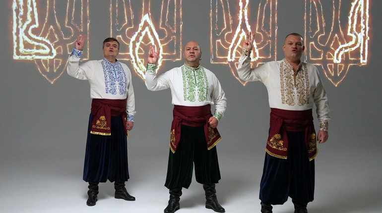 Учасники вокального тріо «Гонта» з Умані зняли кліп на патріотичну пісню «Тризуб»
