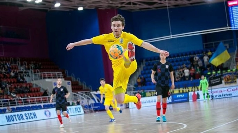 Кращий бомбардир Ліги Чемпіонів з футзалу — гравець херсонського «Продексім» Петро Шотурма