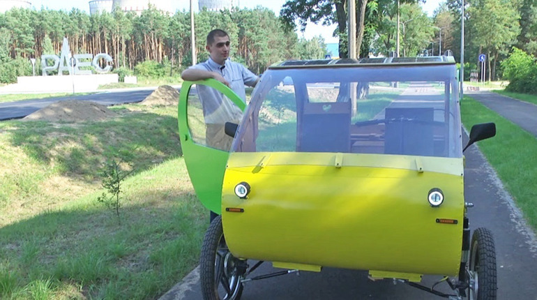 Варашанин власноруч змайстрував унікальний мініелектрокар