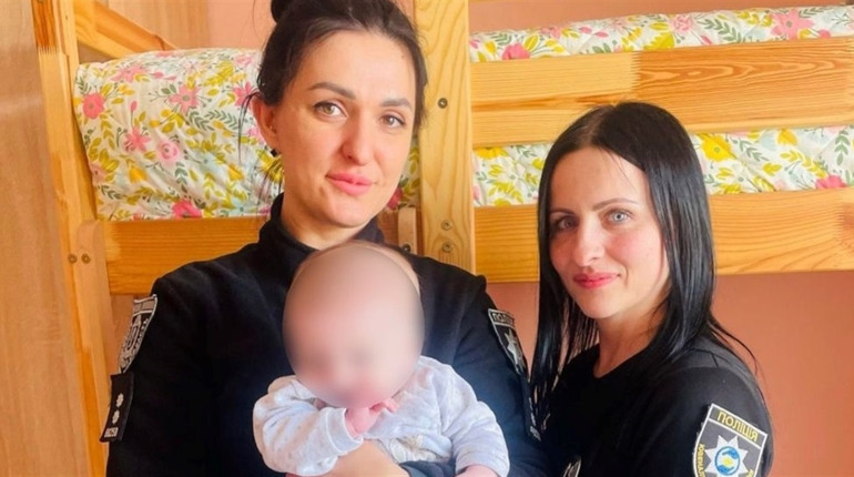 На Хмельниччині нетвереза мати забула немовля в гостях і заявила поліції про його зникнення