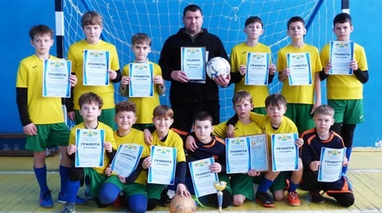 Юні футзалісти Старокостянтинівської ДЮСШ вибороли срібло у Чуднові