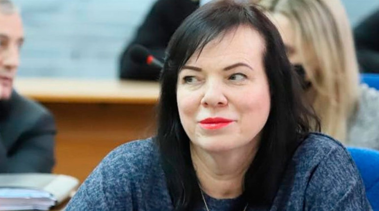 Депутатка від «Блоку Сальдо» продовжує годувати лікарню в Херсоні і боргує банку понад 2,9 мільйона