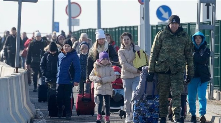 Інформація для біженців: що треба знати і до кого звертатися, аби виїхати до Польщі