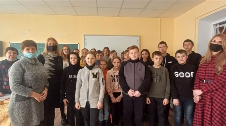 «16 днів проти насильства»: година спілкування у школі
