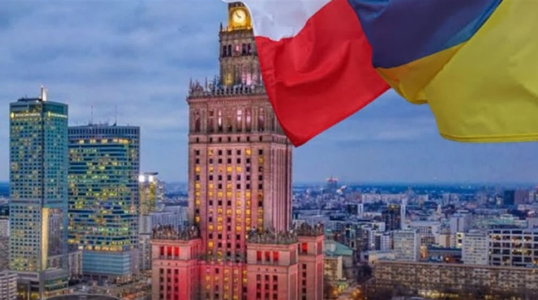 Поляки виходять на вулиці проти ненависті до українців
