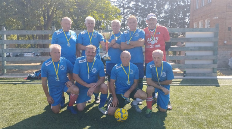 Футбол у віці 60+ : як пройшов Кубок з міні-футболу пам'яті Ярового А.Д. у Цибулевому