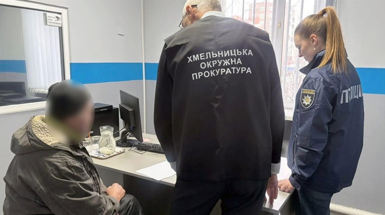 Трагедія на Хмельниччині: 9-річний хлопчик помер після вживання спиртного із сусідом