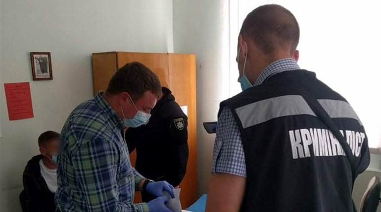 Суд покарав водія, який хотів відкупитися хабарем