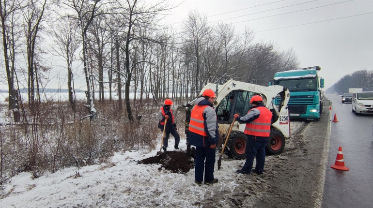 Паланська громада: на автодорозі М-05 в районі теплиць встановлять камери відеоспостереження