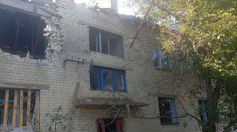 На Херсонщині армія рф завдала ударів по критичній та соціальній інфраструктурі, житлових кварталах