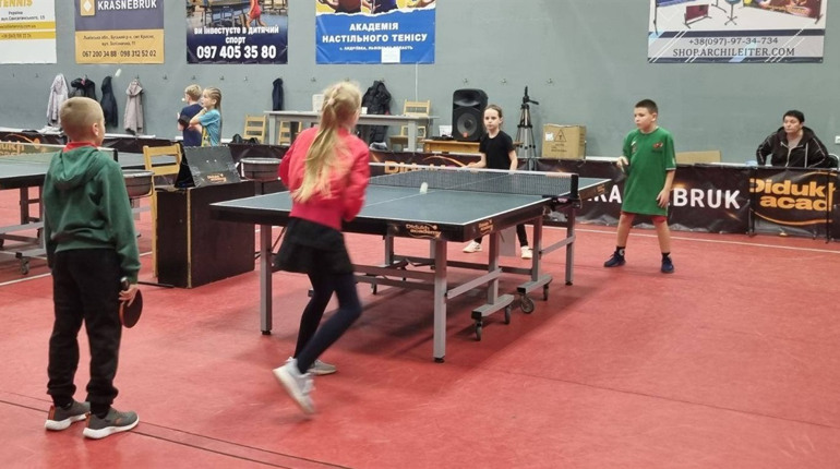 Коли досвід дорогого вартий. Первомайські тенісистки повернулись з чемпіонату України