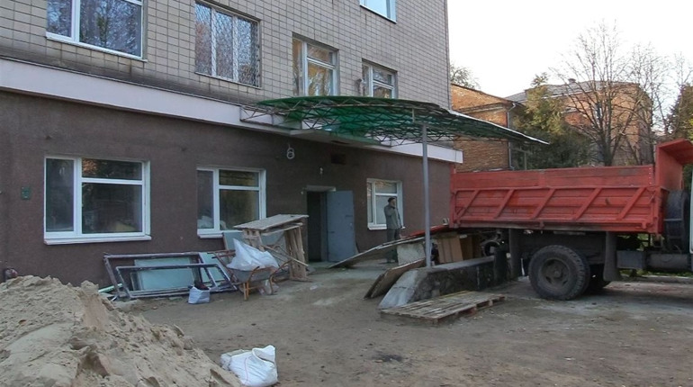 В Умані триває реконструкція приймального відділення