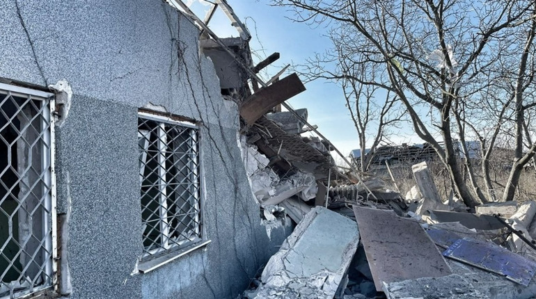 Знищили сільраду, поцілили по житлу в Херсоні: Наслідки обстрілів регіону 28 листопада