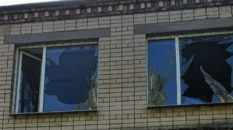 На Херсонщині російські терористи атакували критичну інфраструктуру та житлові квартали