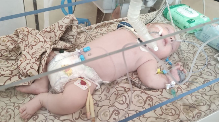 Ярослава и Евгений просят помочь спасти их 2-месячного сына