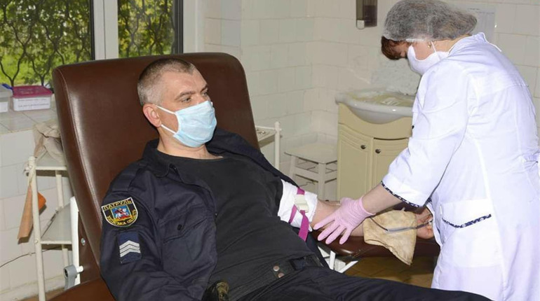У Фастові поліцейські здали донорську кров для пацієнтів лікарень