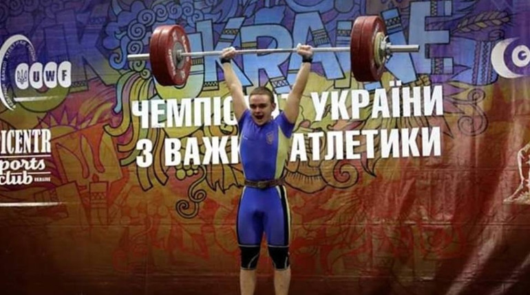 У Коломиї на чемпіонаті України з важкої атлетики у складі збірної області змагались юніори з Вараша