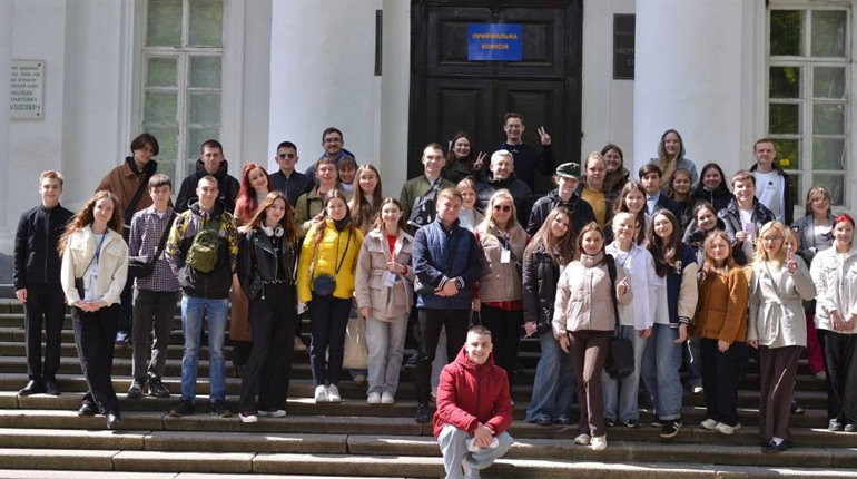 Молодь говорить, діє, змінює: на базі НДУ ім. М. Гоголя відбувся масштабний молодіжний форум