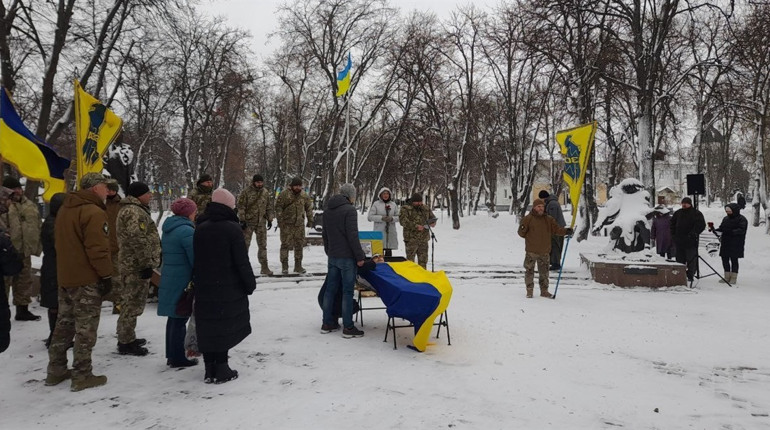 У Глухові попрощалися з Юрієм Загутою. Він повернувся з-за кордону, щоби боротися з окупантами