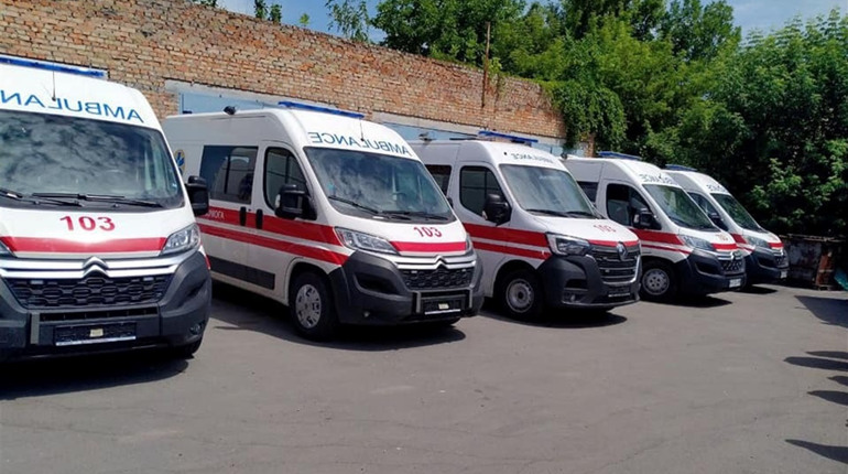 Фастівська станція екстреної медичної допомоги отримала 10 нових автомобілів