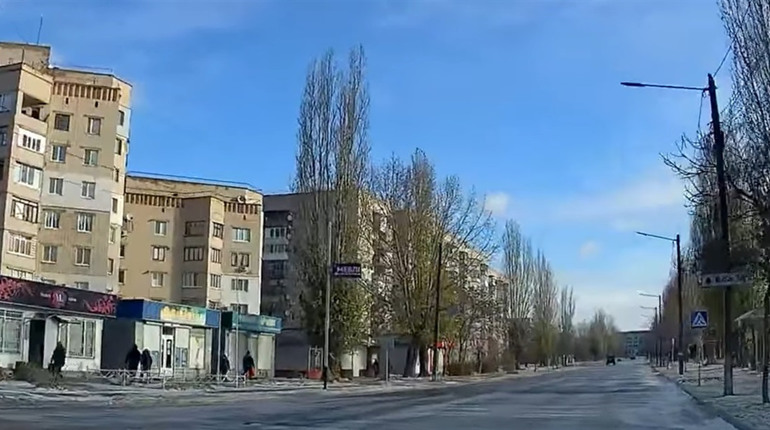 У Новій Каховці затоплює квартири від зірваних труб опалення