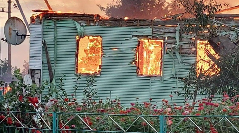 15 обстрілів 8 громад Сумської області. Є руйнування і пожежі (фото)