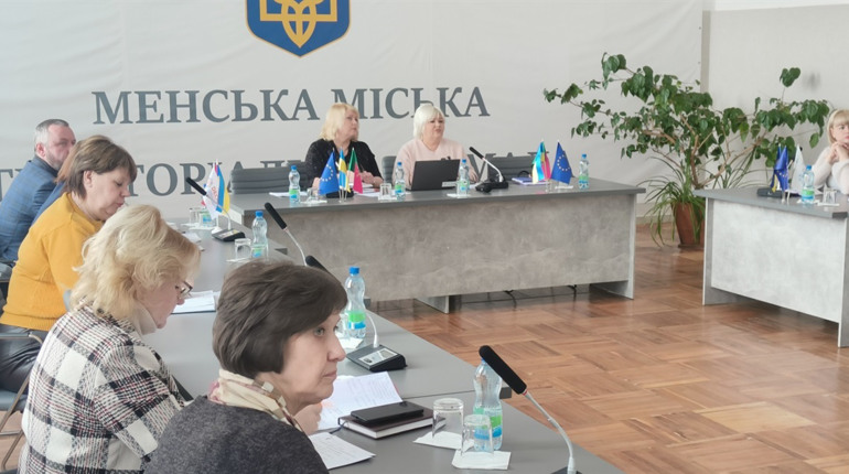 Освітяни Корюківського та Новгород-Сіверського районів зібрались у Мені на нараду. Про що говорили