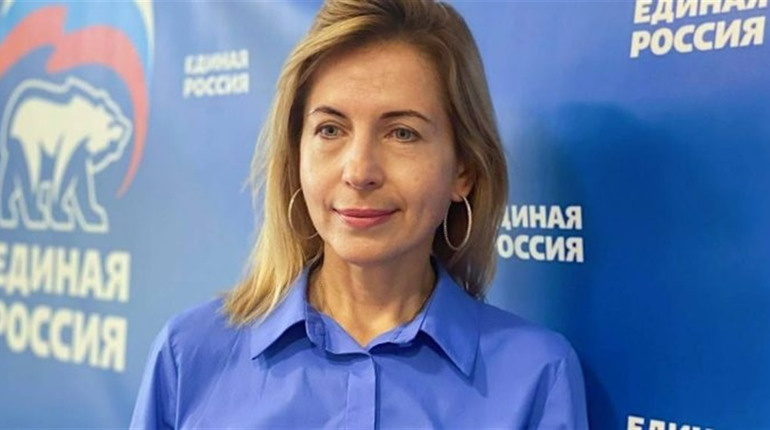 Вдова екс-нардепа по Новокаховському округу підозрюється в державній зраді