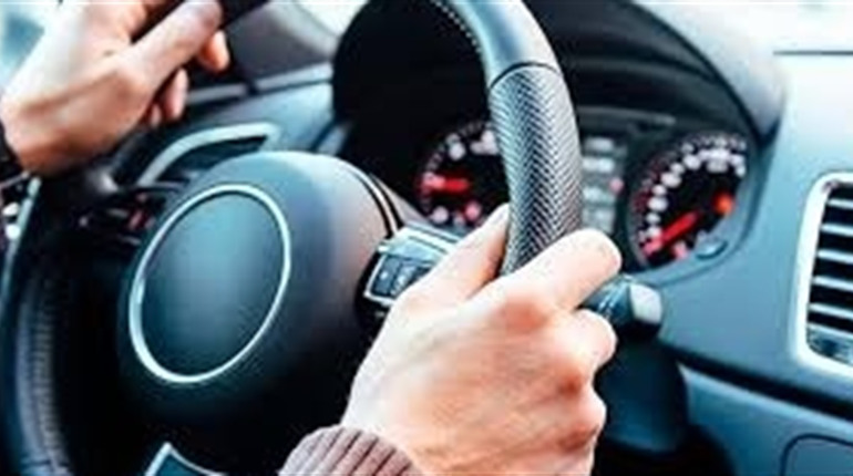 Роз'їжджав по місту "під кайфом": у Нетішині судитимуть водія "Мазди"