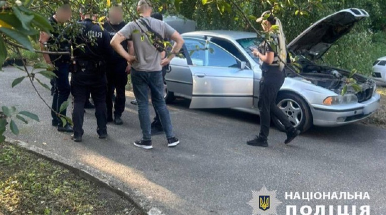 Поліцейські затримали наркодилера, який збував наркотики на Фастівщині
