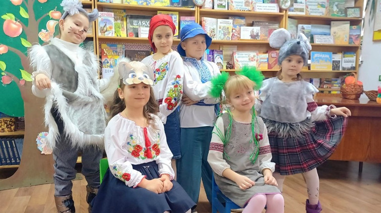 У бібліотеці відбулося театралізоване мистецьке свято