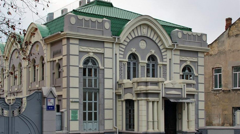 До десяти років позбавлення волі: такий строк загрожує підпалювачам херсонської Синагоги