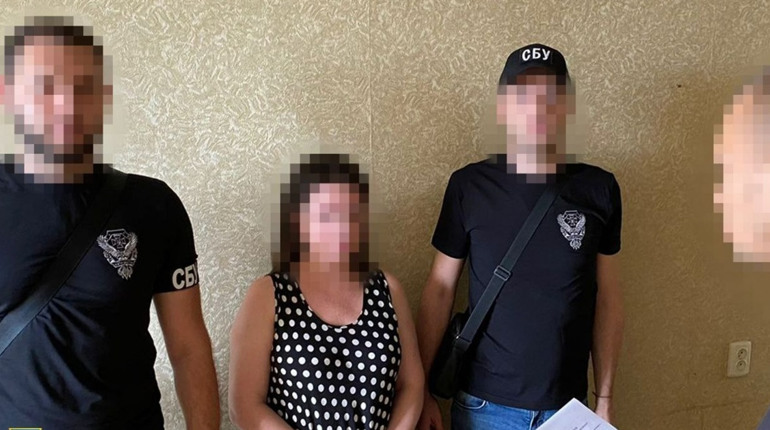 СБУ затримала посадовицю Херсонського суду, яка під час окупації міста працювала на рф