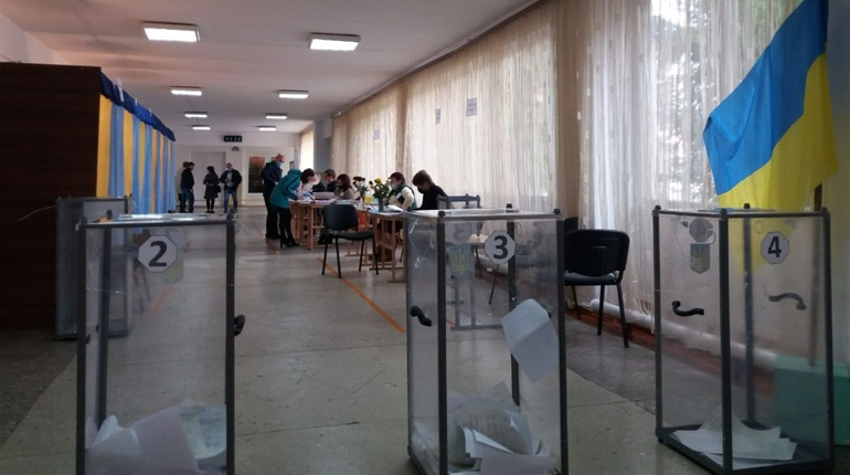 Кого у Сватовому обрали міським головою Сватівської ОТГ і скільки голосів набрав кожен з кандидатів