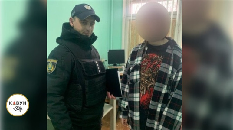 У Херсоні жінку покарали за домашнє насильство щодо доньки