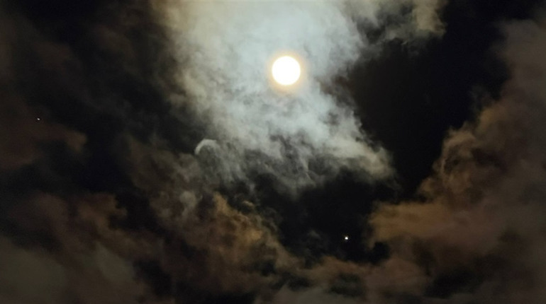 Коли варто дивитися в небо: цікаві астрономічні події 2026 року. Затемнення та метеорні потоки