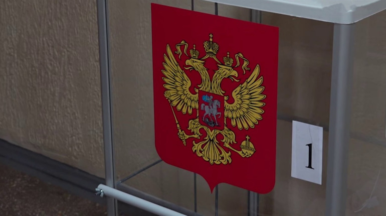 Допомагала заповнювати бюлетені: правоохоронці повідомили про підозру жительці Херсона